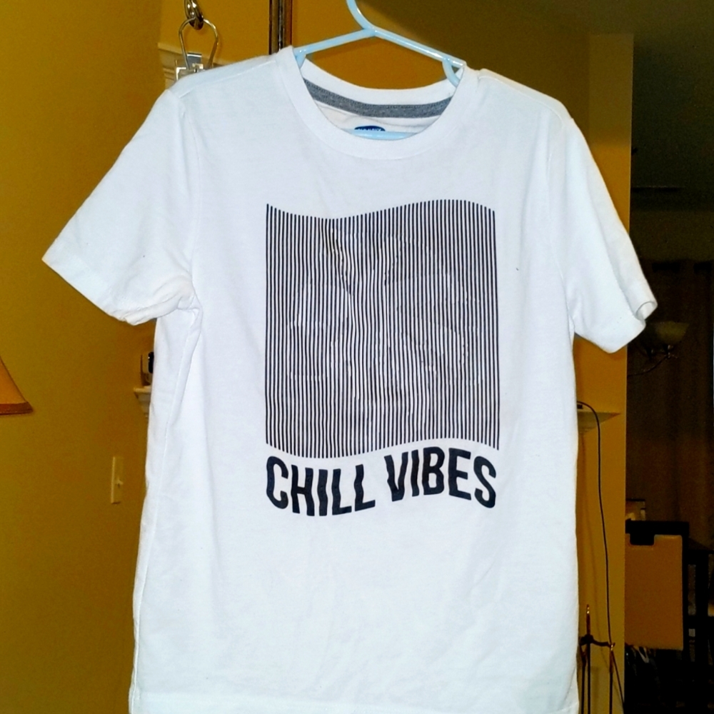 Boys Old Navy graphic tee